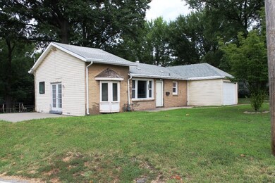 2920 S Claremont Ave, Independence, MO 64052 - photo 2