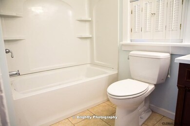 17 Putnam St, Troy, NY 12180 - photo 5