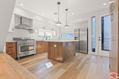 803 N Harvard Blvd unit 1, Los Angeles, CA 90029 - photo 2