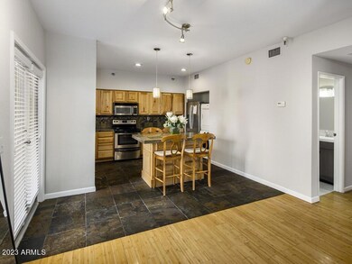 006_DINING AREA