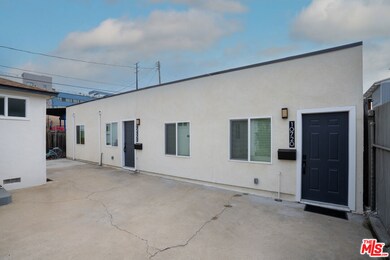 10720 Charnock Rd, Los Angeles, CA 90034 - photo 7