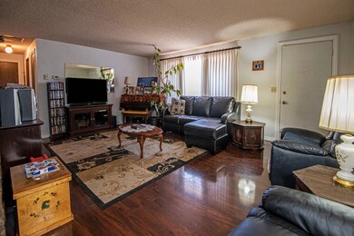 134 NE McCartney Dr Bend OR-print-003-00