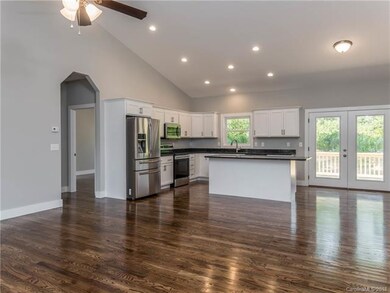 4 Bowen Rd, Asheville, NC 28803 - photo 6