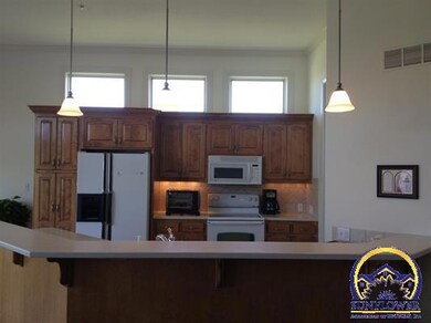 2232 SW Millers Glen Dr, Topeka, KS 66614 - photo 5