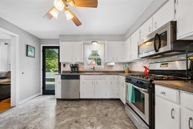 4 Boulder Rd, Hillsborough, NH 03244 - photo 3