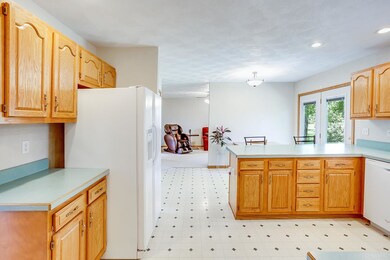 18631 Comanche Dr, South Bend, IN 46637 - photo 2