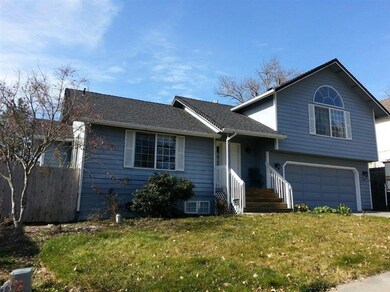 54 SW Leonard St, Grants Pass, OR 97526 - photo 2