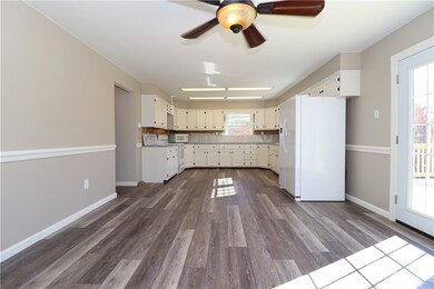 dinning into kitchen