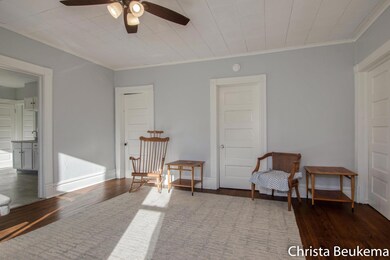 Upper Unit Front House