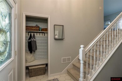 157 Quinion Dr, Mankato, MN 56001 - photo 2