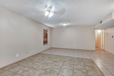 1085 Green Lilac Cir, El Paso, TX 79915 - photo 5