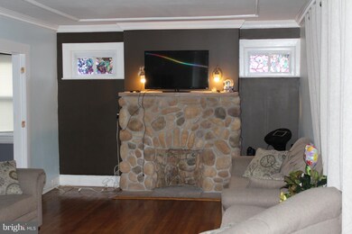 3810 Grantley Rd, Baltimore, MD 21215 - photo 5