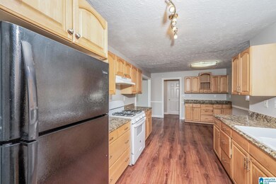 2708 7th St NE, Center Point, AL 35215 - photo 4