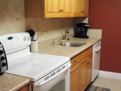 River Bend Condominiums unit 264, East Taunton, MA 02718 - photo 6