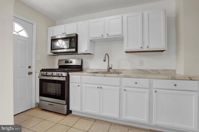 2030 Grinnalds Ave, Baltimore, MD 21230 - photo 7