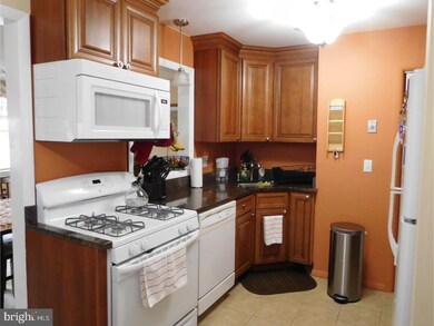 16 Tekening Way, Trenton, NJ 08690 - photo 4