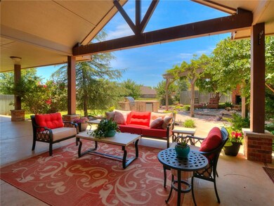 1305 Denver Cir, Moore, OK 73160 - photo 5