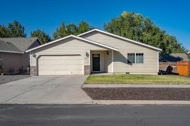 NE Hoona Dr (21 of 31)