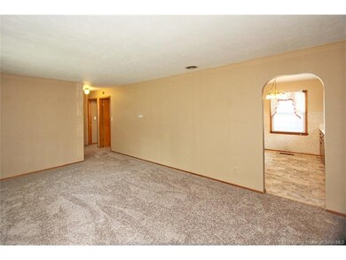 1524 E 8th St, Jeffersonville, IN 47130 - photo 5