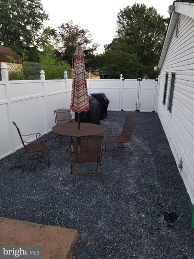 12214 Mackell Ln, Bowie, MD 20715 - photo 5