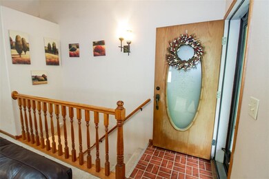 623 Nodaway Dr, Center Point, IA 52213 - photo 4