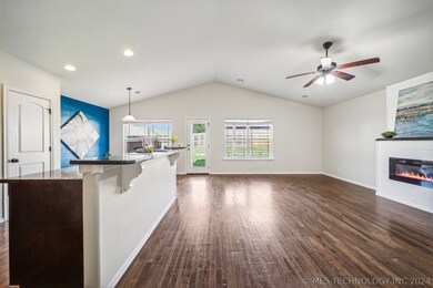 13330 S 20th Place, Bixby, OK 74008 - photo 7