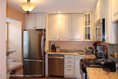 33 Citation Ct unit 17C, Tinton Falls, NJ 07724 - photo 5