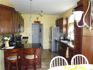 4296 Belmont Cir, Whitehall, PA 18052 - photo 6