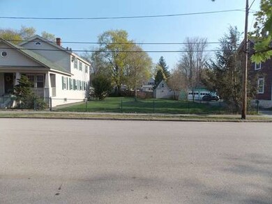 22 Laurier St, Worcester, MA 01603 - photo 2