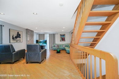 50 Dina Ct, Staten Island, NY 10306 - photo 6