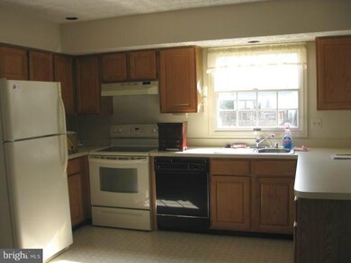 6208 Derby Dr, Frederick, MD 21703 - photo 4