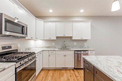 258 Wadleigh Falls Rd unit B, Newmarket, NH 03857 - photo 5