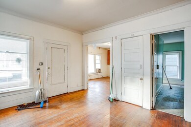 420 W Lexington Ave, Elkhart, IN 46516 - photo 3