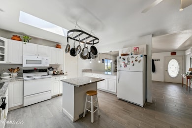 21 Fox Ln, Yerington, NV 89447 - photo 3