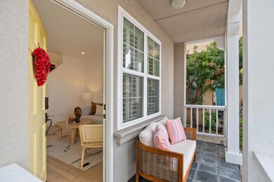 121 Concord Cir, Mountain View, CA 94040 - photo 4