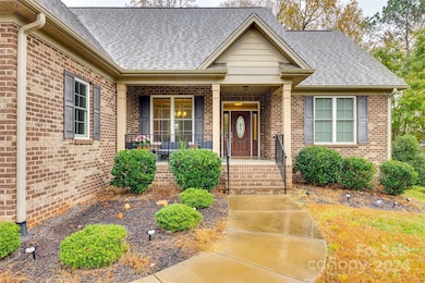 1326 Moonshadow Ln, Shelby, NC 28150 - photo 2