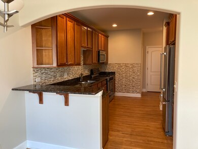 176 Mayo Ct, Elmhurst, IL 60126 - photo 3