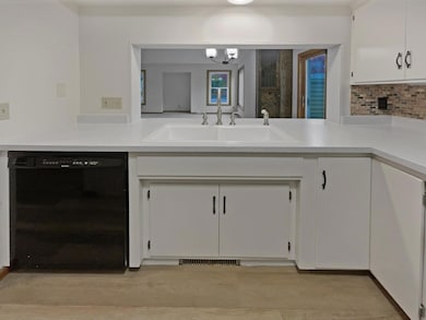 1410 Granada Trail N, Saint Paul, MN 55128 - photo 7