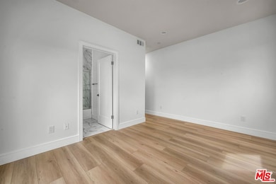 4703 Saturn St unit 1/2, Los Angeles, CA 90019 - photo 7