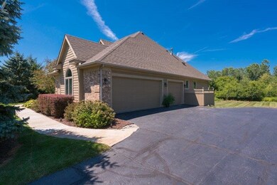 5566 Creekview Dr, Ann Arbor, MI 48108 - photo 5