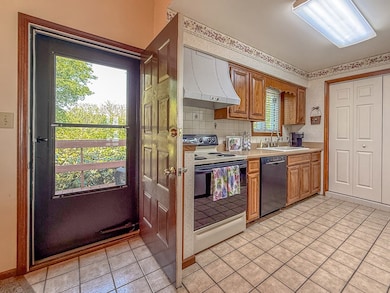 12182 Heron Dr, MacHipongo, VA 23405 - photo 5