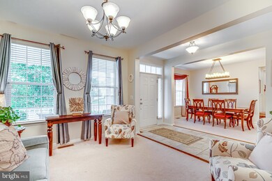 18698 Pier Trail Dr, Triangle, VA 22172 - photo 5