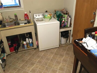 1705 W Walker St, Denison, TX 75020 - photo 5