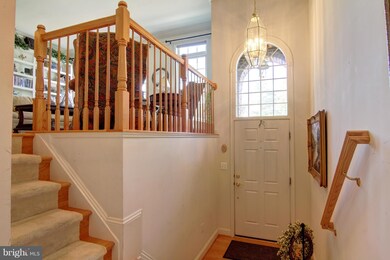 25806 Commons Square, Chantilly, VA 20152 - photo 2
