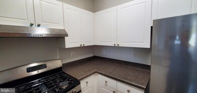 11352 Aristotle Dr unit 7-208, Fairfax, VA 22030 - photo 5