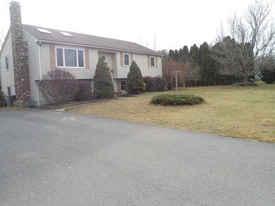 10 Hubbard Ln, Bridgewater, MA 02324 - photo 3