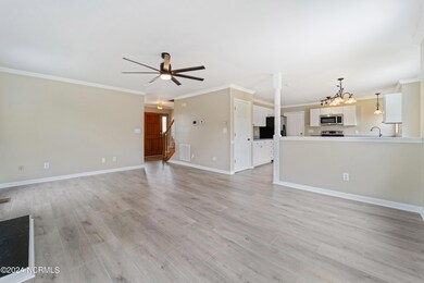 203 Richmond Dr, Jacksonville, NC 28540 - photo 5