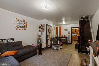 466 Atlantic Ave, Lancaster, PA 17602 - photo 2