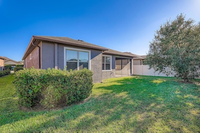 16355 Treasure Point Dr, Wimauma, FL 33598 - photo 2