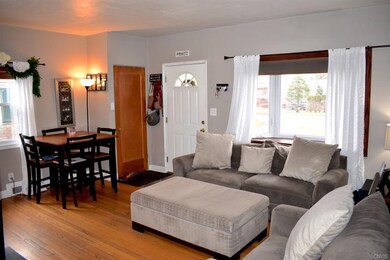 Hardwood floors and neutral colors!